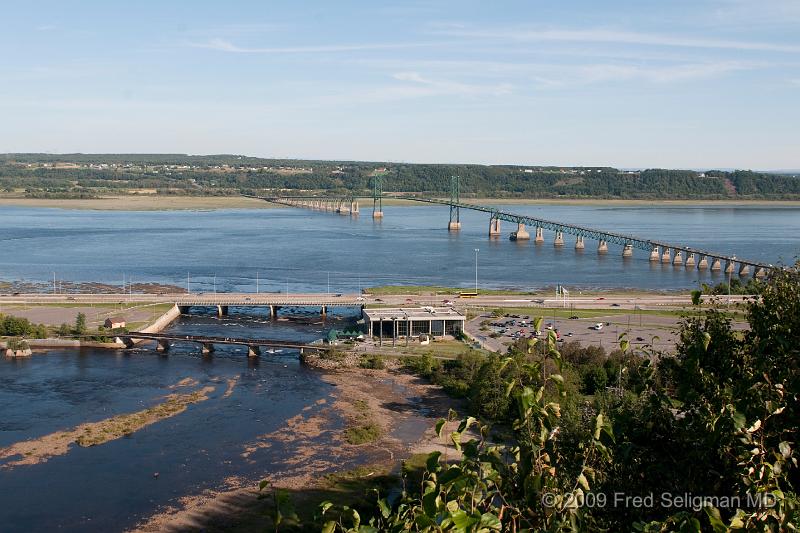 20090828_164707 D300.jpg - Spillway of Montmorency Falls into the St Lawrence